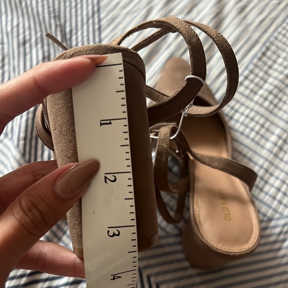 Brand new nude pointed toe heels - Picture 11 of 11